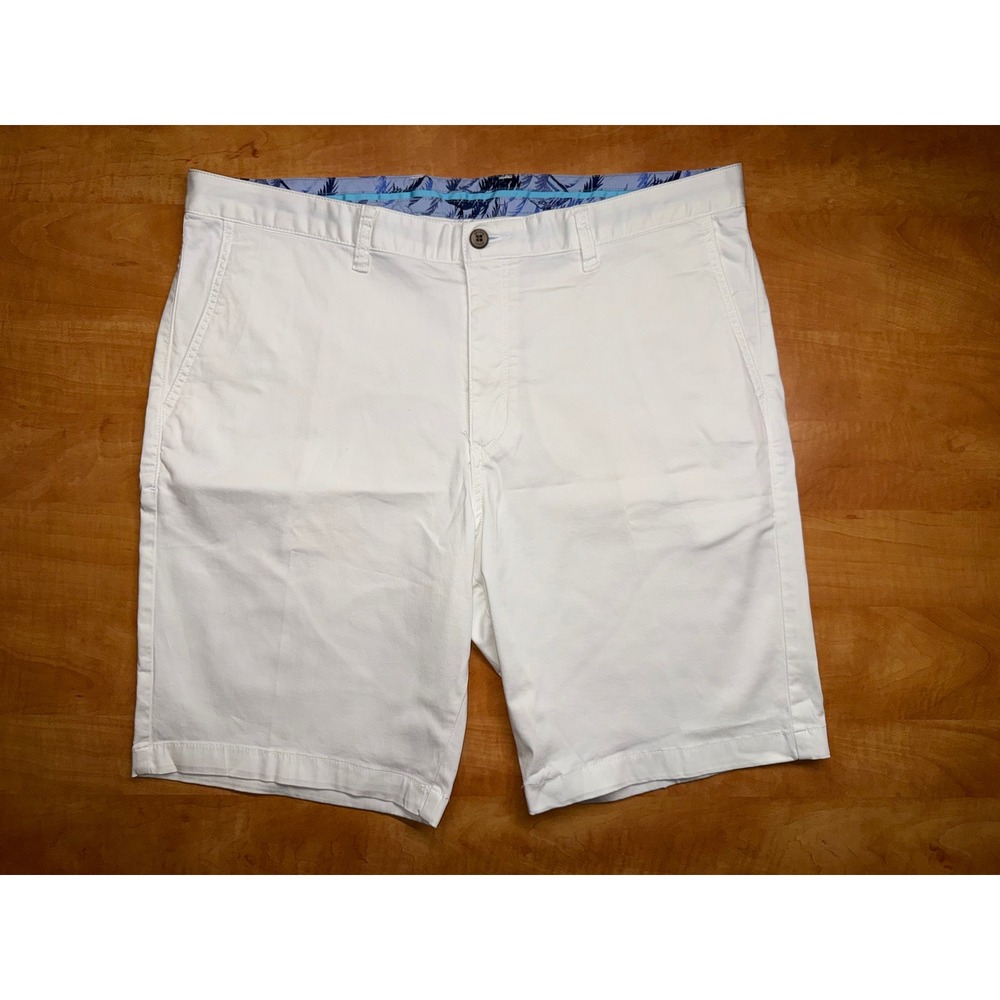 Tommy Bahama Boracay Shorts Mens 40 White Cotton Sateen Flat Front Chino Casual